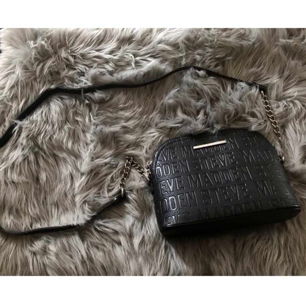 NWOT Steve Madden Crossbody Chained Black Handbag